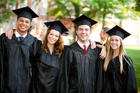 friends graduating